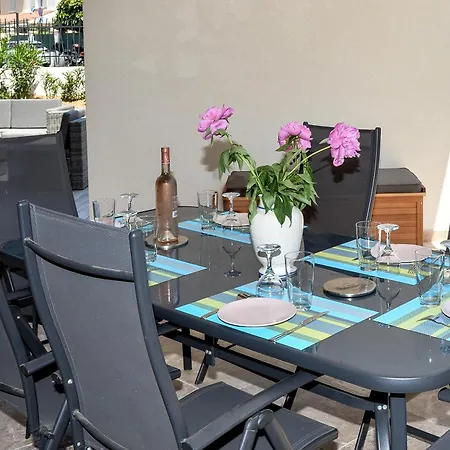 Le Jardin D'eugenie Appartement *